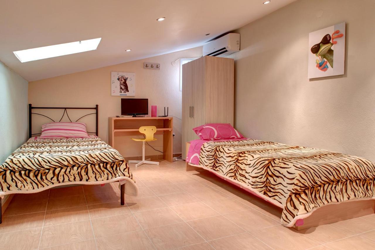 Achilleas Apartments Kalyves Polygyrou ภายนอก รูปภาพ